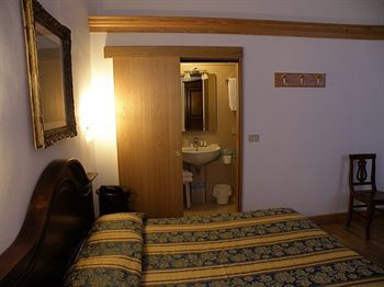 Alla Fava Hotel 2*